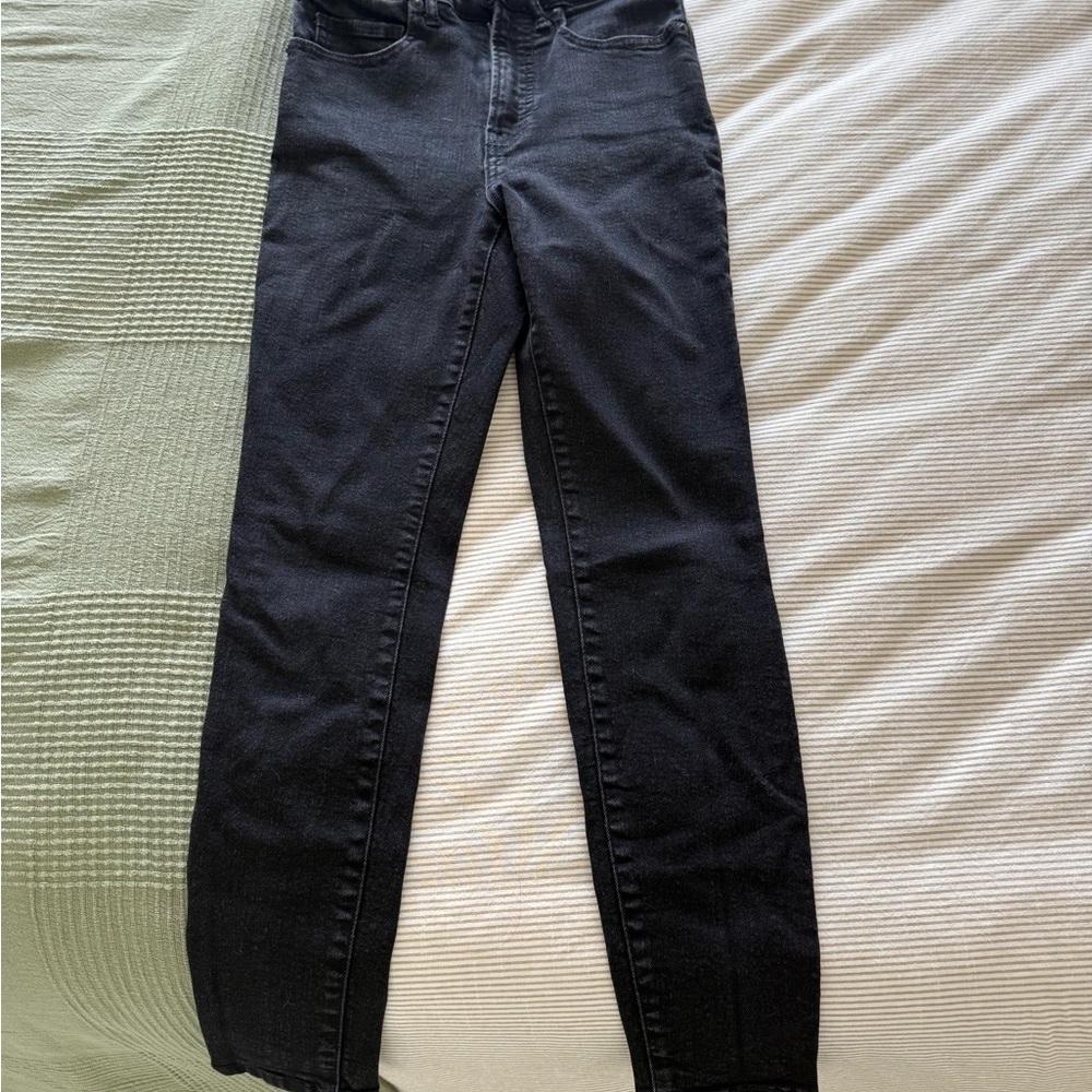 Everlane Black Skinny Jeans with Stretchy Fit